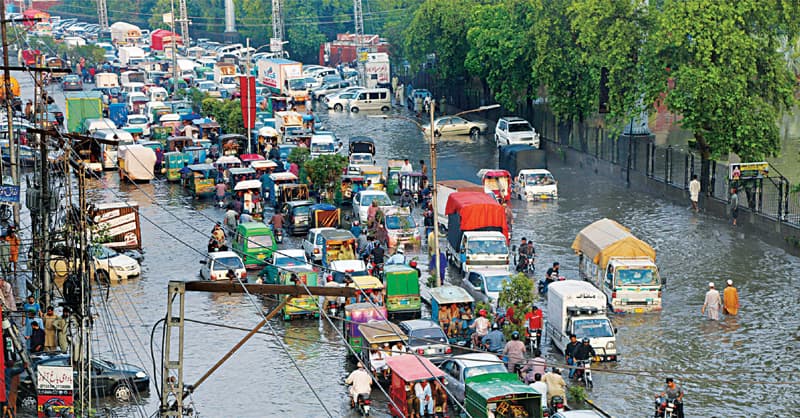 RazaDharijo's tweet photo. The situation of Punjab are bad due to rains and loss of life and property, has the media and others called for governer Raj and the Army?

#Punjab_DoobGaya
@BBhuttoZardari @BakhtawarBZ @fatah_pak @AsmaZhk @KasimGillani https://t.co/3w3aVnLwcm