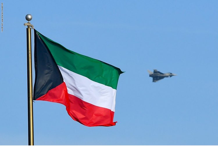 اللهم احفظ الحبيبة الكويت 🇰🇼 من كل شر ربي من أراد بها سوء فشتته وزلزل الأرض من تحت أقدامه أنك سميع الدعاء ربي استودعناك الكويت 🇰🇼 أرضها شعبها أميرها وكل ما فيها فاحفظها وحصنها بحصنك المنيع يا ذا الجلال والاكرام #ذكري_الغزو_العراقي_الغاشم