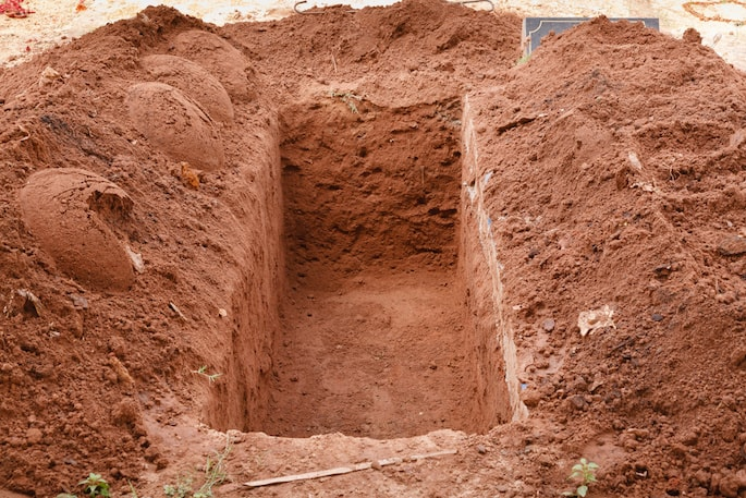 __Interfaith__'s tweet photo. Tziduk Hadin is a #prayer recited at a #Jewish #funeral, immediately after the grave has been filled. The prayer affirms that the Divine Judgment is righteous and perfect.
https://t.co/MZqfoDT8Ku #IFMWM
#TzidukHadin https://t.co/kvljhNCRAW