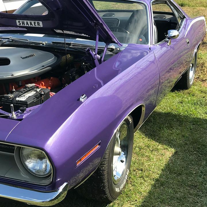 ClassicCarWirin's tweet photo. 1970 Plymouth Barracuda #shaker #440 #barracuda #plymouth #cuda #inviolet #plumcrazy #plymouthbarracuda #mopar #moparmuscle #ebody #cars #classiccar #classic #carsofinstagram #americanmuscle #musclecars #classiccarwiring #gotcolor? #caroftheday #sunday https://t.co/AD7f0kzQoW https://t.co/5hpQ0B96kc