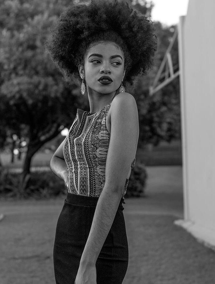 young_catalyst's tweet photo. "Asking me to change my hair is like asking me to erase my blackness." - Zulaikha Patel
Join us today at 4pm (SAST) on our IG as we speak to Anti-Racism Activist & Black feminist, Zulaikha. #YoungConversations https://t.co/W4olIwD2Im
