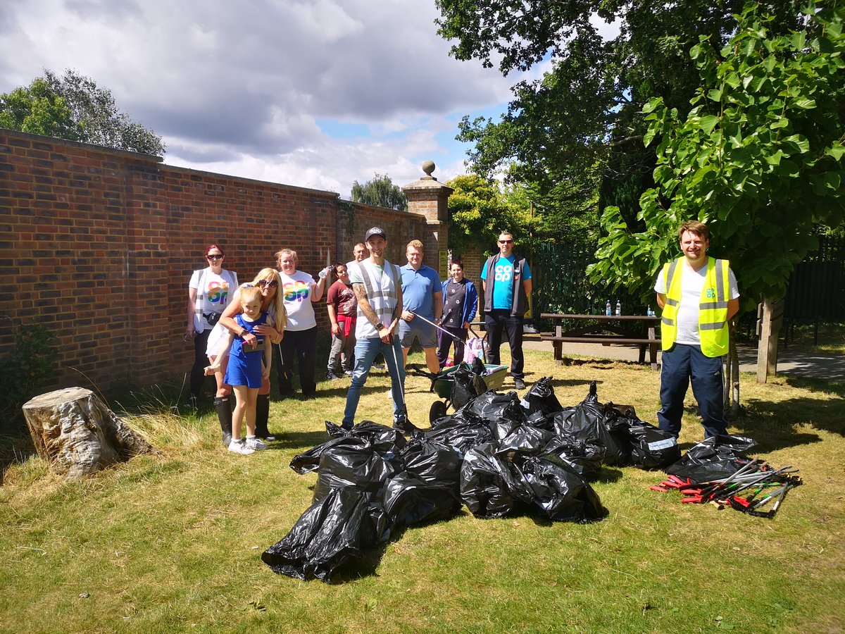 Fantastic morning doing what we do best. SO0306 helping our local community in Tilgate Park litter picking. Big thanks and well done to <a href="/cazfoster72/">Caroline Foster</a> for organising it all. <a href="/coopuk/">Co-op</a> <a href="/loring_mitchell/">Mitch Loring</a> <a href="/Crazylefty9/">Mark Mills</a>
<a href="/stejohcon/">Steve Constable</a>
#ItsWhatWeDo