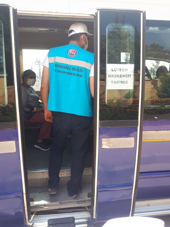 1⃣Toplu taşıma araçlarında emniyet birimlerimizle beraber, diğer alanlarda salgın denetim birimlerimiz denetim ve kontrollere devam ediyor...
Hedefimiz hiçbir vatandaşımız zarar görmeden, tırmanma gösteren salgın tehlikesini ilimizde yenebilmek.
