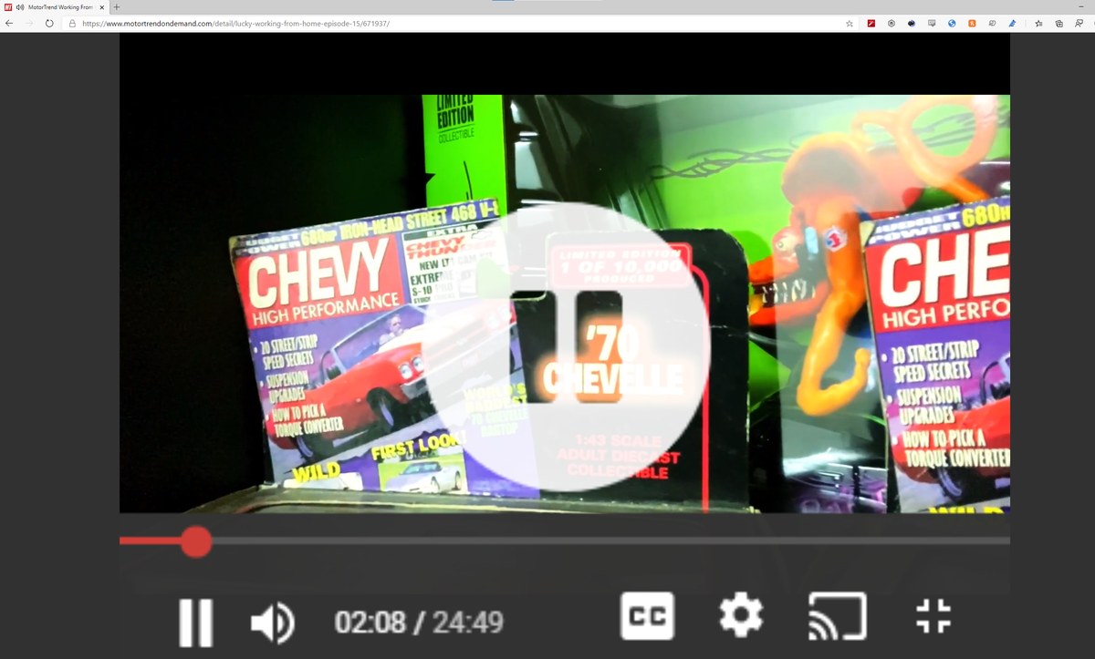 MartinNr5's tweet photo. @MotorTrendTV What's up with the weird player on MTOD? It looks like a mobile player but on PC. Also, no proper full screen mode. https://t.co/EKnC9oC6Kx