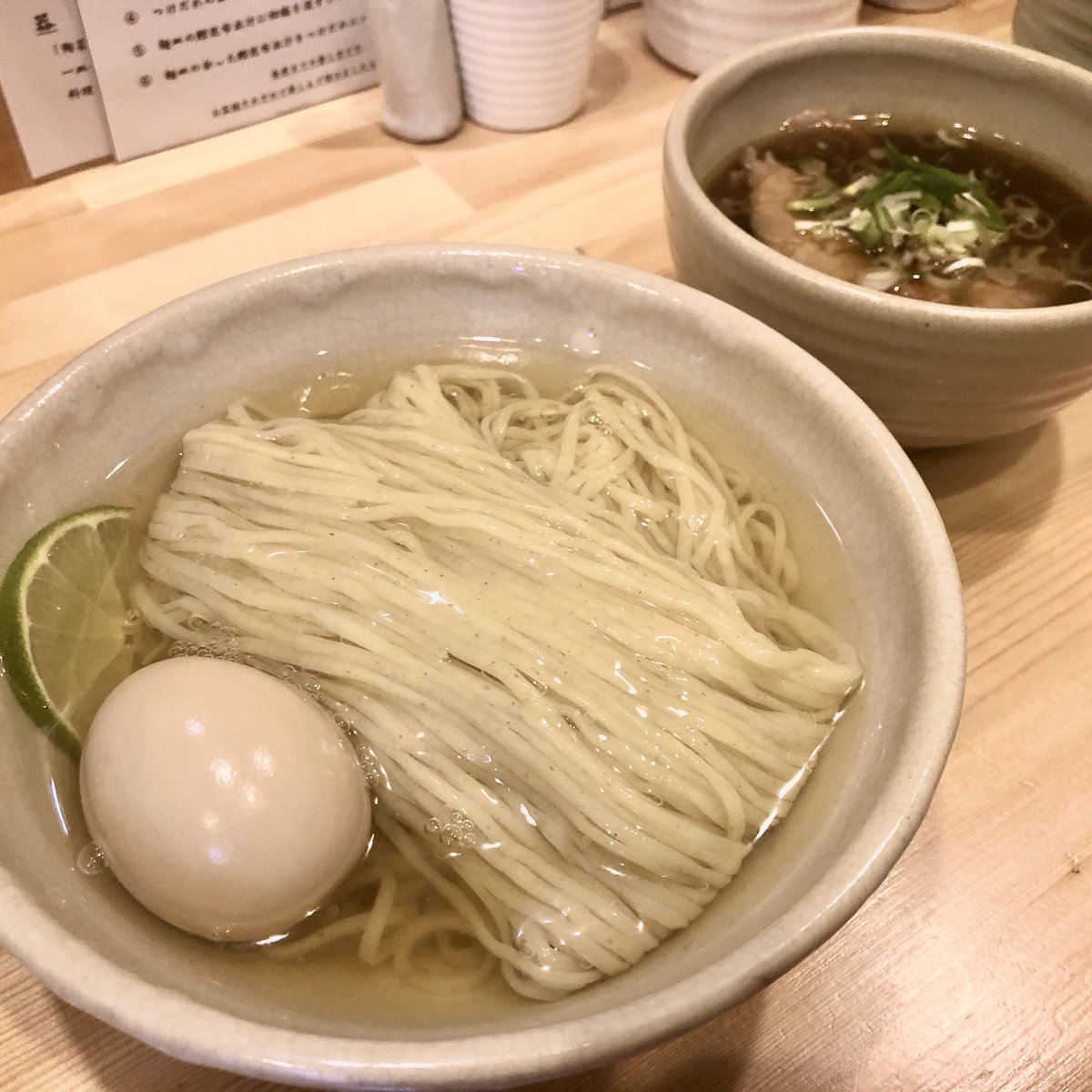 あべゆき Twitterren 迂直 荻窪 蕎麦 と見間違うような鰹出汁に浸かった自家製麺 無調化の醤油ダレに漬けて食べるのが美味すぎました こんなお上品なつけ麺ははじめて 行列覚悟なので日傘をお忘れなく 全国ラーメンランキングtop