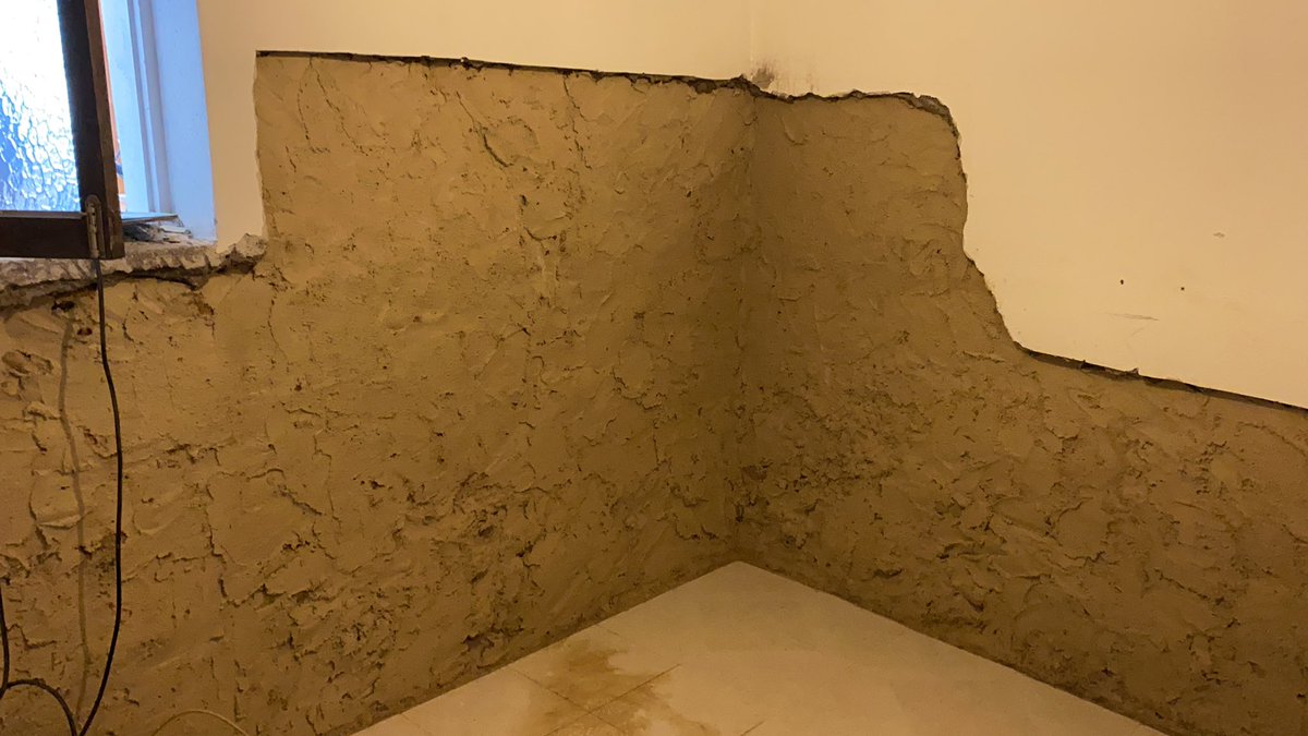 Paredes com salitre!! #biocalce a solução definitiva. #kerakoll #muroseco #greenbuilding