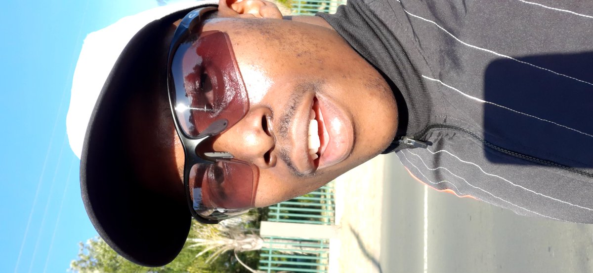 ThabisoKhambule's tweet photo. So my MTB decided to have a break down... Talk about Lockdown Levels getting too much for the mental health and Mountain Bike π
. So I decided the devil is a liar lol βΊ , I put my running shoes on and ran... Not too bad for a nun runner, of hoe runners?
#lockdownlevels #run https://t.co/lAk1hbBMYP