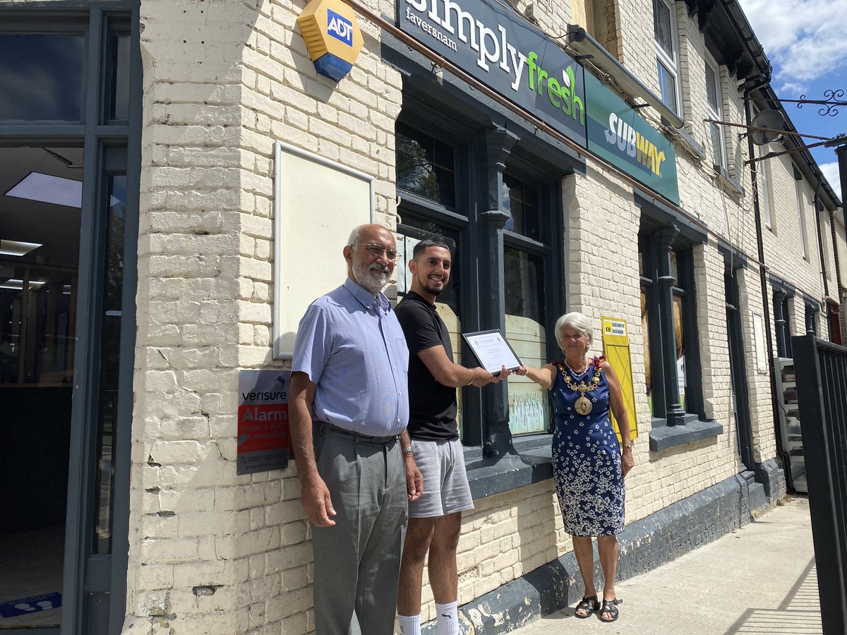Accompanying Madam  Mayor Alison Reynolds as I nominated @Faversham_SF <a href="/sandeepbains01/">Sandeep Bains</a> , family and staff. For the Faversham Mayor’s award for services to the community during Covid 19 
Well done guys and very well deserved Our Community heroes #awards #Covid_19 #community