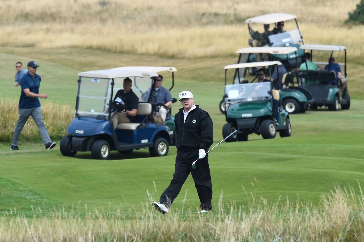 RpsAgainstTrump's tweet image. #BREAKING: Donald Trump just arrived at Trump National Golf Club in Virginia.
This is the second day in a row he is playing golf, while 1 American dies neraly every minute from the #TrumpVirus. #TrumpGolfsAmericansDie