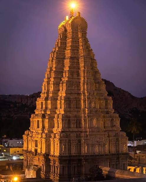  #VirupakshaTemple in Hampi is dedicated to Lord Shiva. Hampi is a temple town in South India and is acknowledged as one of the World Heritage Sites of UNESCO. It was constructed in Lakkana Dandesha’s assistance. https://twitter.com/VandanaJayrajan/status/1123986608733270016?s=19