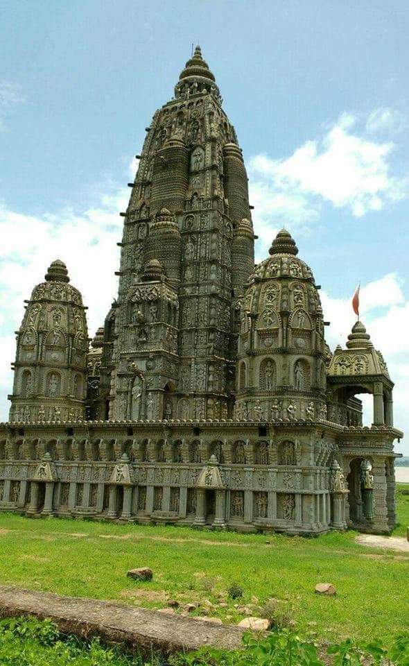  #OnakonaTempleThis temple is dedicated to Lord shiva as Trimbakeshwar. It is in Balod district of Chhattisgarh.