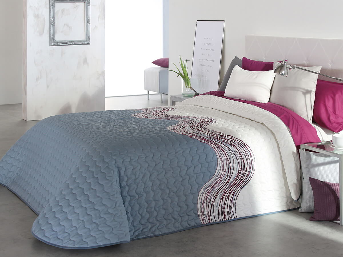 Ciberdescans's tweet photo. 💜 El #edredon para #verano ZONE de #reigmarti te aportará un abrigo ligero para esas noches estivales en las que la noche refresca.
💰 #descuento del 25%.
🤑 Desde 62,17€.
🔗 https://t.co/KEEdIvQp5o
#ciberdescans #interiorismo #decoracion #deco #hogar #modahogar https://t.co/teB4fZWmih