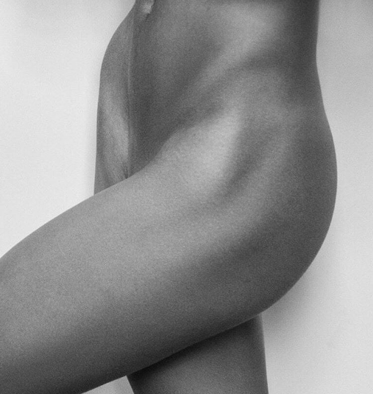 ArtOfKissing_'s tweet photo. ⠀⠀⠀
             La 𝙨𝙚𝙣𝙨𝙪𝙖𝙡𝙞𝙩𝙚 c'est la
  𝙢𝙤𝙗𝙞𝙡𝙞𝙨𝙖𝙩𝙞𝙤𝙣 𝙢𝙖𝙭𝙞𝙢𝙖𝙡𝙚 𝙙𝙚𝙨 𝙨𝙚𝙣𝙨

- Milan Kundera

             #𝙎𝙚𝙙𝙪𝙘𝙩𝙞𝙫𝙚𝙎𝙪𝙣𝙙𝙖𝙮
⠀⠀⠀ https://t.co/ksepdM7JbH