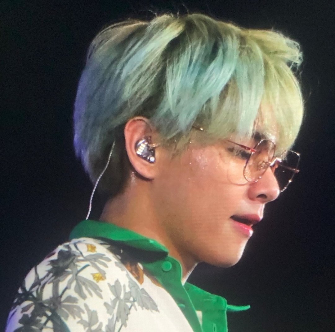 WE NEED MORE UNDERCUT TAEHYUNG  @BTS_twt