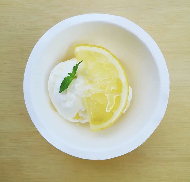 andgreen_cafe's tweet image. また、今日からはちみつレモンのジェラートもスタートしました。こちらも美味しいのでぜひ食べてみてくださーい！

北本産のはちみつとレモン🍋🍯🍨ですよ🤤

#kitamoto #北本 #andgreencafe #andgreen #かき氷 #カフェ #cafe #休日の過ごし方 #はちみつれもん #うめかき氷　#cafe #夏休み