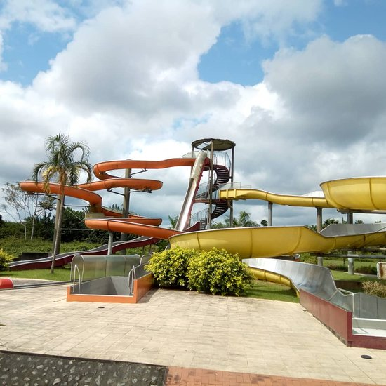 Calabar x3 - Tinapa Resort.The O.G. White Bull Elephant. Tourist resort built to someday attract intrepid explorers examining colourful ruins.