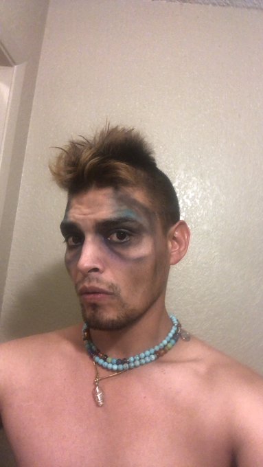 Jackie Razalaz’s pics and videos