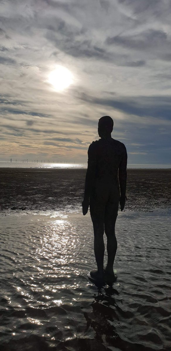 isabelsilva906's tweet photo. Another Place 
100 Iron Men Crosby
By Sir Antony Gomley's
#mypic 
#crosbybeach 
#ironmencrosby 
#sefton #Liverpool https://t.co/NKPhhrKors