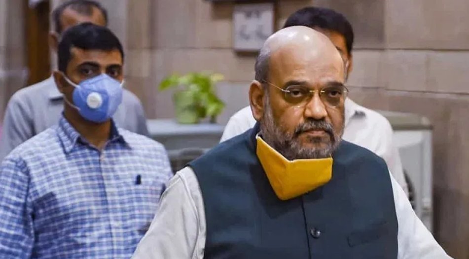 Ramniwaskukna's tweet photo. देश के गृहमंत्री अमित शाह जी कोरोना पॉजिटिव आ चुके हैं,अब भी केंद्र सरकार व UGC अंतिम वर्ष के विद्यार्थियों की परीक्षा लेना चाहते हैं। केंद्र सरकार से पुनः माँग है कि छात्रो के स्वास्थ्य व सुरक्षा को प्राथमिकता देते हुए सभी छात्रों को तत्काल प्रमोट करे। #NoExamsInCovid #AmitShah https://t.co/DkRdzUj85P