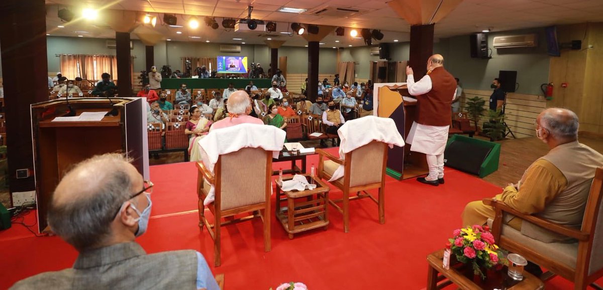 Zebaism's tweet photo. Pictures from yesterday.

Home Minister Amit Shah had addressed a public event. @Arunima24 reports. #Cornavirusindia https://t.co/dgvw5dgok2