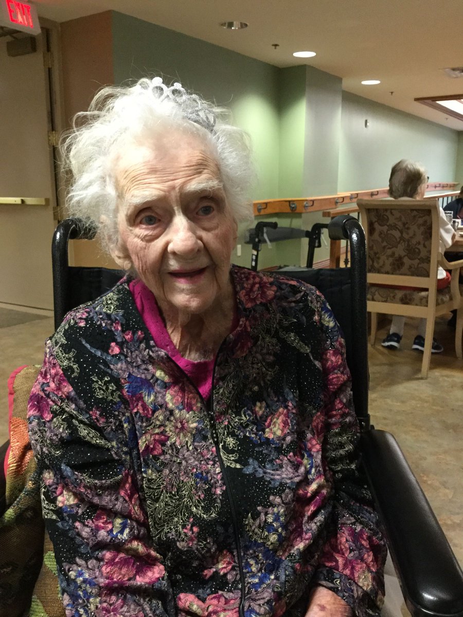 Taunton_Mills's tweet image. Here is our beautiful 100 year young Mabel on her birthday (July 27).  She got all dolled up for her big day.  She enjoyed taking her photo with her crown and spent the rest of the day being surrounded by the team who know her best!  Can we get 100 likes for Mabel? #TauntonStrong