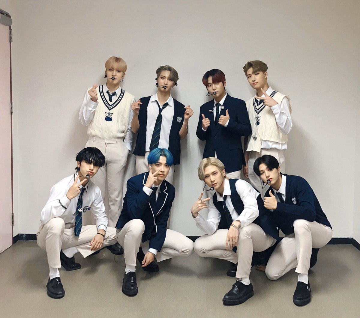 ATEEZofficial's tweet photo. [📷] TODAY ATEEZ
　
에이티니의 많은 사랑 덕분에 첫째 주 활동도 완료✌🏻
그리고 좋은 소식으로 기쁘게 START💕

(+ 오늘의 컨셉은 에이티니 생각으로 공부가 힘든 학생티즈🤔)

#TODAY_ATEEZ #ATEEZ #에이티즈 https://t.co/cbuCQyxMPk