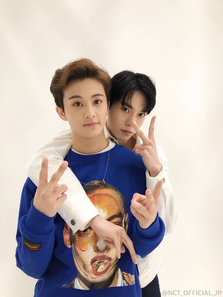  #HappyBirthdayMark  #MarkInOurHearts  #MarkLeeTimeToShine   Pics of Mark and NCT members a thread  