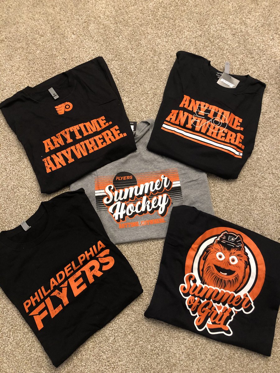 SnowTheGoalie's tweet image. 🚨Playoff Giveaway🚨 To be entered for a chance to win:
*Retweet &amp;amp; Follow @SnowTheGoalie
*Bonus entries if you follow @JoyOnBroad @AntSanPhilly 
*Bonus: Follow STG on Instagram/FB
*Winners will be announced on the Pod prior to the end of the RR games! #Flyers #AnytimeAnywhere