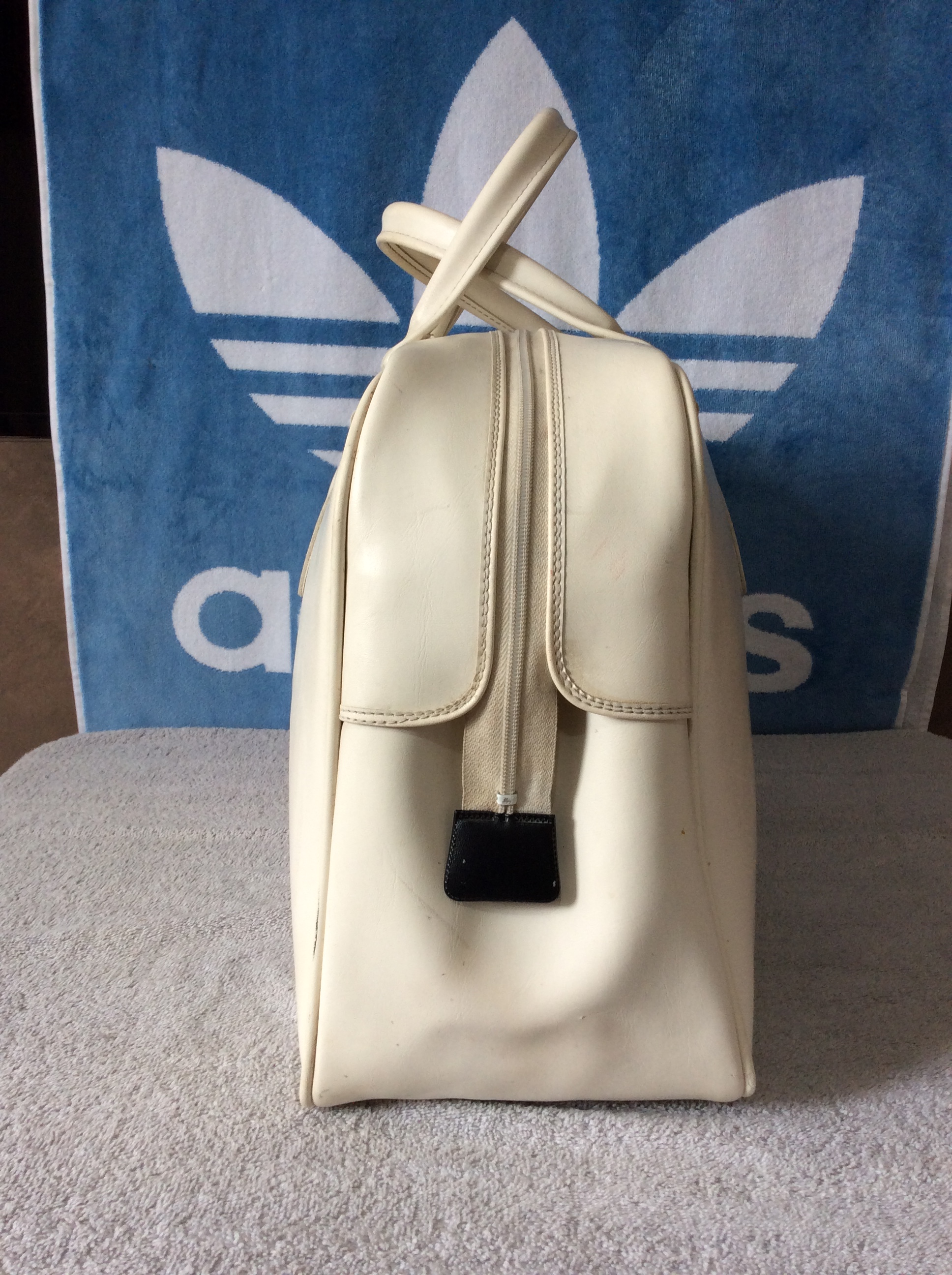 peter black adidas