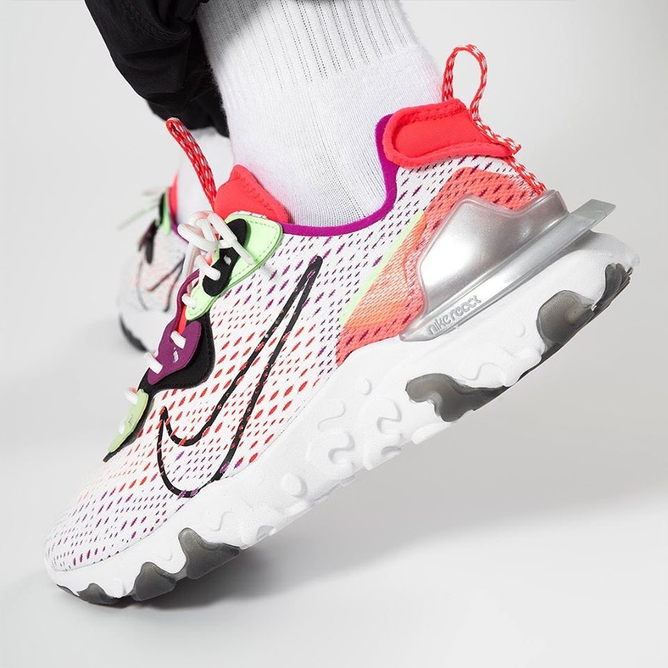 twitter sneaker deals