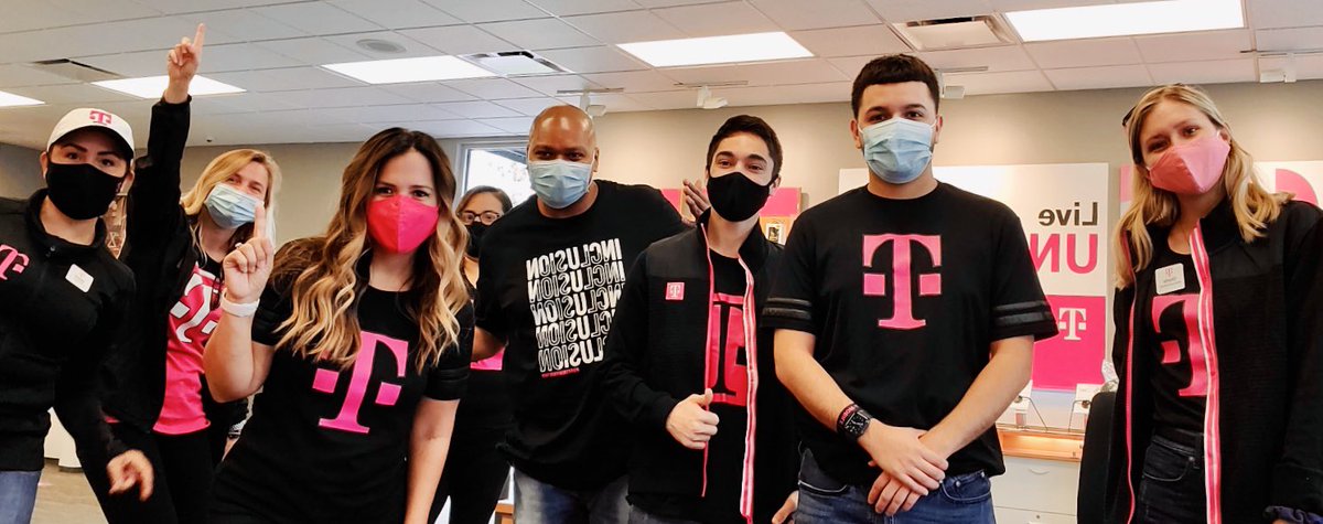 DAY 1 is here!! #thenewtmobile
Team Oviedo morning huddle
Orlando Crown 👑 Central  #OCC #NTM coming for the Crown 👑 
#OrlandoElite
#FloridaHeat
#SouthNeverSettles <a href="/ARod_013/">Andrés R.</a> <a href="/AnnieG_FL/">Annie Garcia</a> <a href="/TracyNolan_/">Tracy E. Nolan</a> <a href="/JonFreier/">Jon Freier</a>