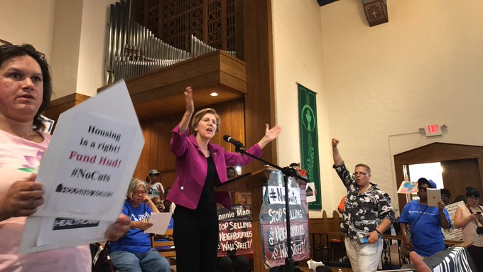 Elizabeth Warren has done more work against systemic racism than almost any other politician.I did a thread of Warren's racial justice receipts.It got to over 800 tweets. Because Warren has done the work. For every communitySo here's a [𝐓𝐚𝐛𝐥𝐞 𝐨𝐟 𝐂𝐨𝐧𝐭𝐞𝐧𝐭𝐬]: