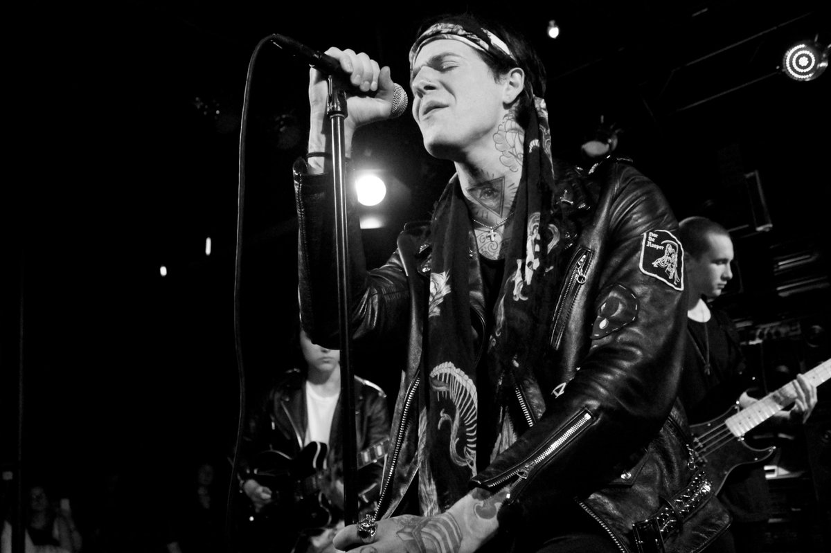 mxdwn's tweet photo. The Neighbourhood ( @thenbhd ) Announces New Album Chip Chrome & The Mono-Tones for September 2020 Release and Shares Video for New “Cherry Flavoured”
#theneighbourhood #chipchromeandthemonotones #cherryflavoured
https://t.co/PqGT6qeW6E https://t.co/zH63LO28bW
