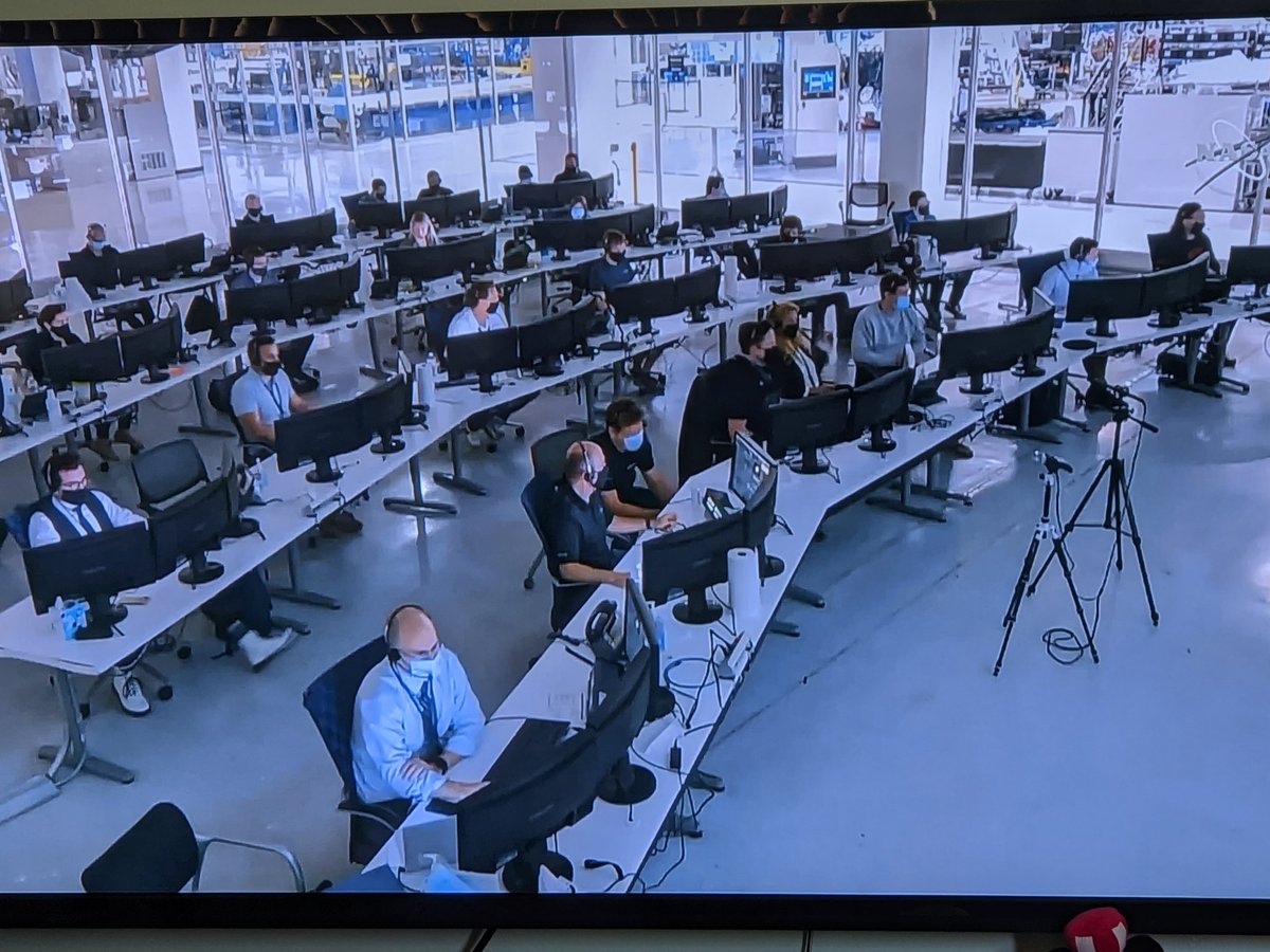juliecmurphy's tweet photo. Patiently waiting for #DragonEndeavour  to make a splash!  👨‍🚀👨‍🚀🚀🛸🌎 https://t.co/qHYuSs9Gj2