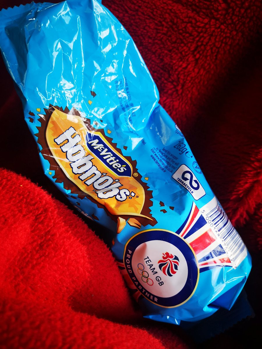 💫 𝓚𝓲𝓻𝓼𝓽𝔂 💫 on Twitter "Under my blanket with a glass of milk and these