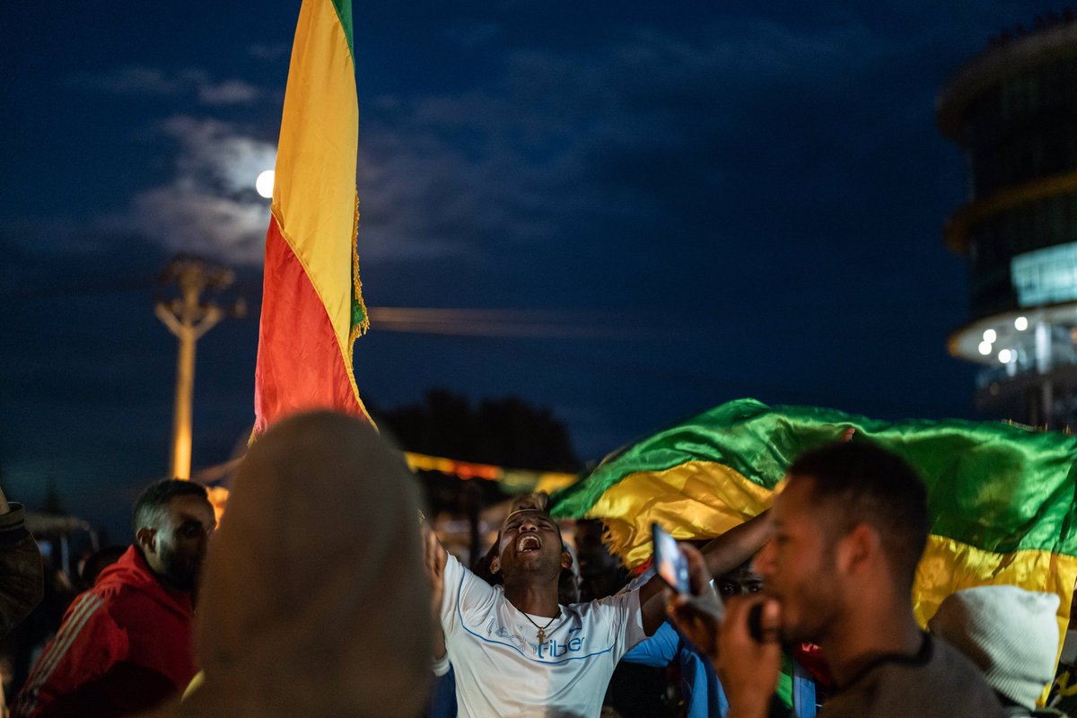 yonas_tadesse_'s tweet image. ONE VOICE FOR OUR DAM Addis came out roaring.
#ድምጻችንለግድባችን
#itsmydam #ethiopia 
#GERD