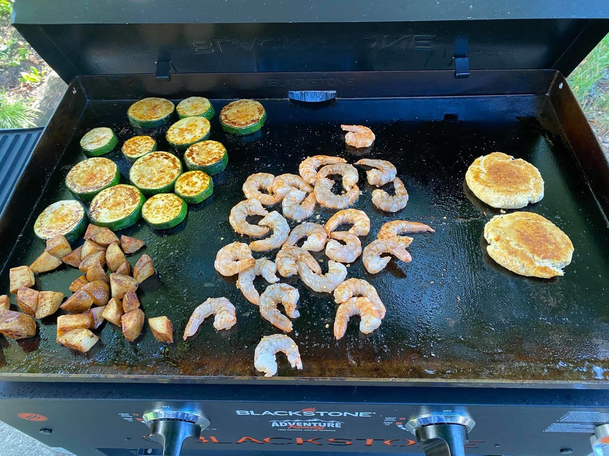 ZachFrailey's tweet photo. Some recent cooks on the Blackstone griddle. #GriddleMore https://t.co/IWwRinuv6q