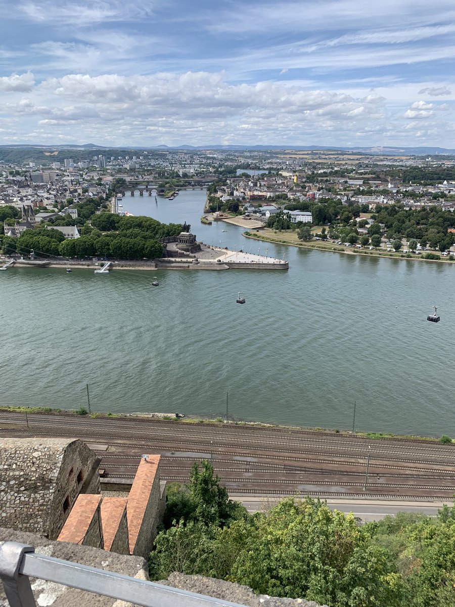 mather_carl's tweet photo. Lovely view of the river https://t.co/hWAwePy9uU