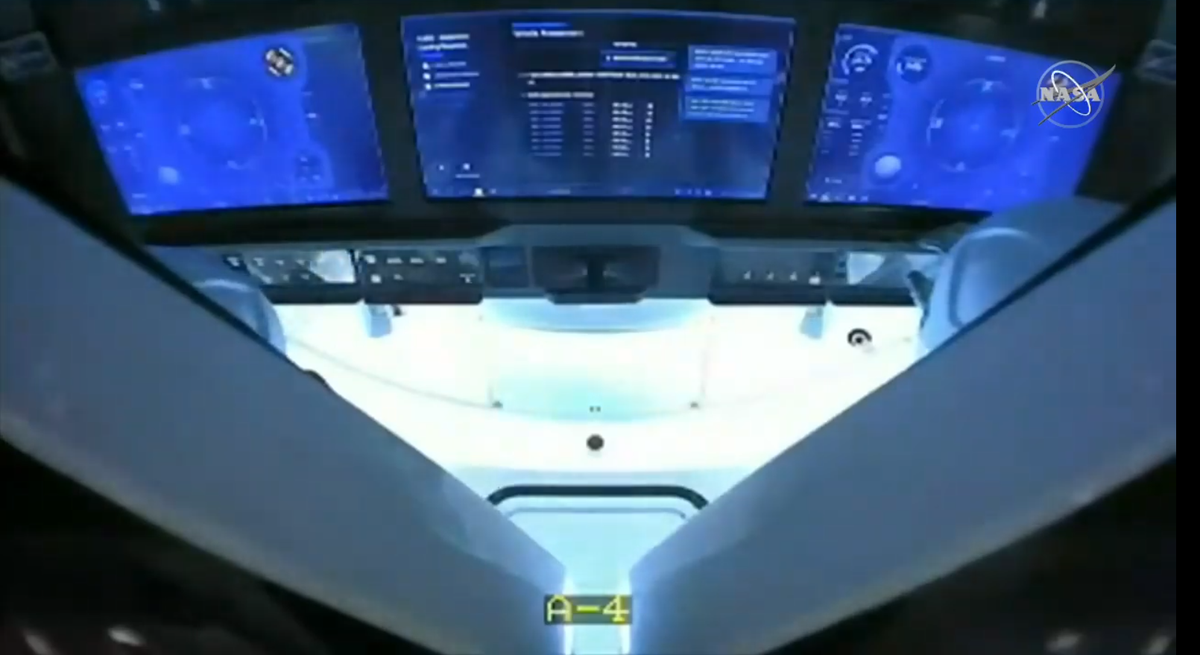 markonebravo's tweet photo. Recovery team is on the way

#SplashDown #Demo2 #CrewDragon https://t.co/i1XkY9RAv1