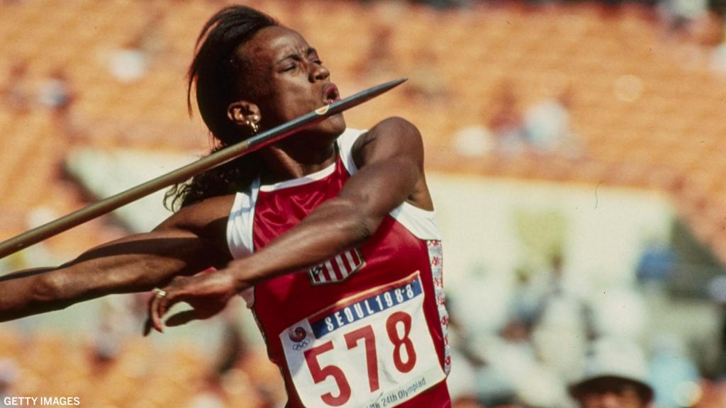espnW's tweet image. 28 years ago today, Jackie Joyner-Kersee became the first woman ever to win two consecutive Olympic gold medals in the heptathlon 🥇