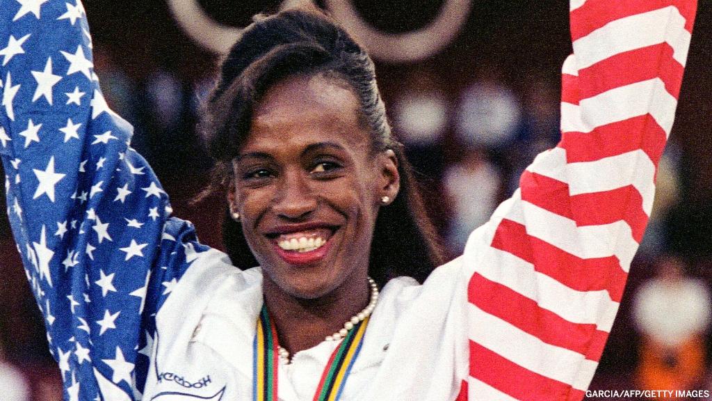 espnW's tweet image. 28 years ago today, Jackie Joyner-Kersee became the first woman ever to win two consecutive Olympic gold medals in the heptathlon 🥇