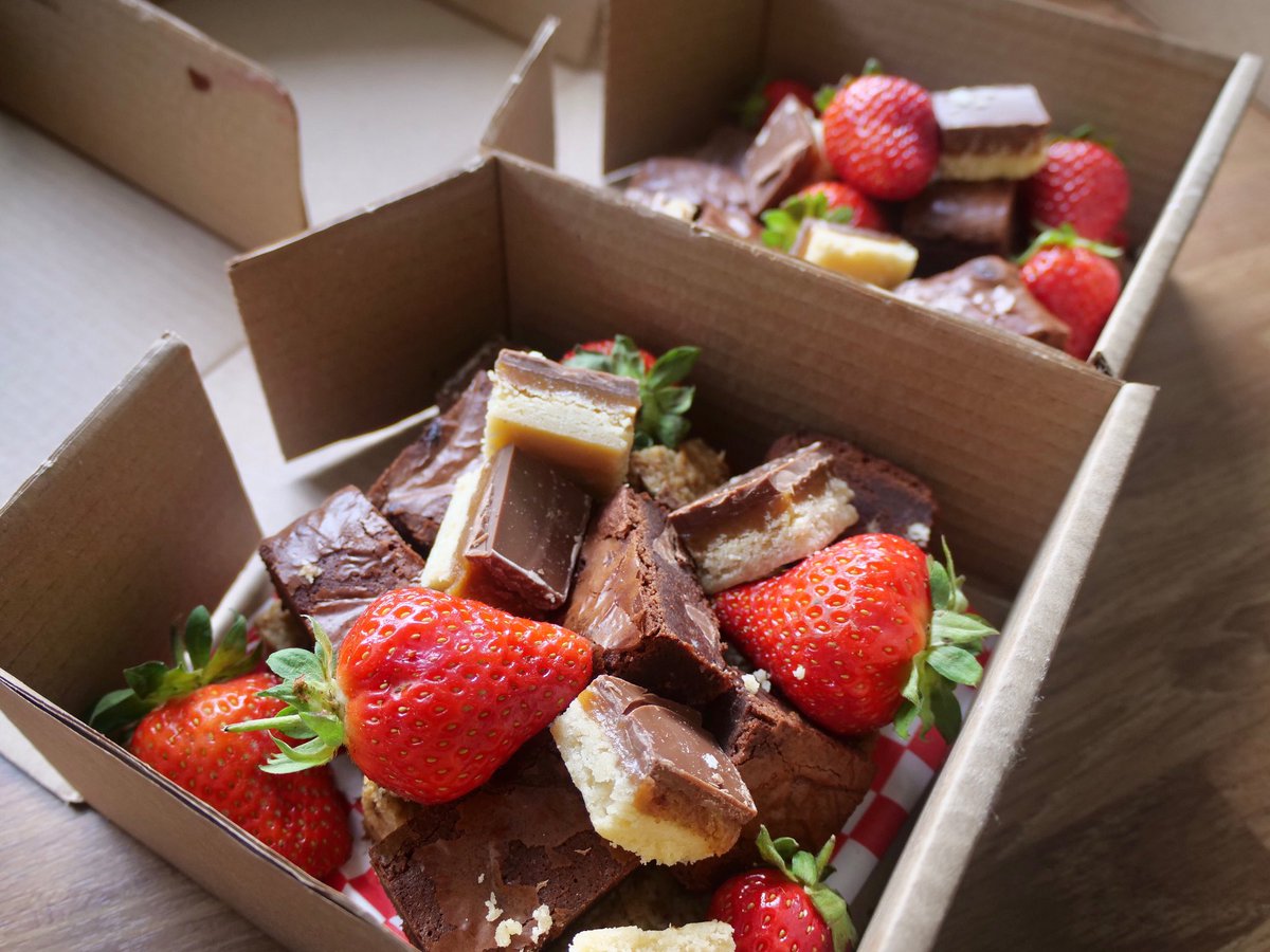 RachAlsKitchen's tweet photo. Today’s #catering #birthdaycatering ... #cateringboxes #sharingboxes... #events #cateringevents #food #foodpics... we are a professional catering company based in #meltham .. https://t.co/VfvLTqCvVd