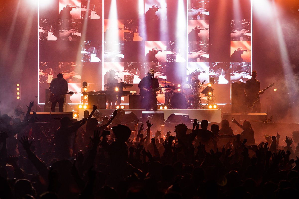 KendalCalling's tweet photo. π COURTEENERS AT #KC19 π
With nearly a third of the vote, @thecourteeners are crowned as the best KC performance of all time on the #KendalCallingChartShow π₯³β‘οΈπ
https://t.co/014as2bJhz
@shellzenner https://t.co/ffsyqxi7jZ
