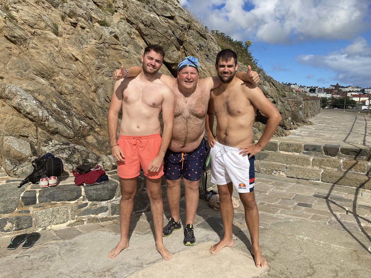coryn02's tweet photo. Well Hello Boys. Look who I found at Horseshoe Pool #settingtheworldtorights @BathingPools @cloug4ie @chrisquevatre @J_Rabey96 https://t.co/SjruusL4P3