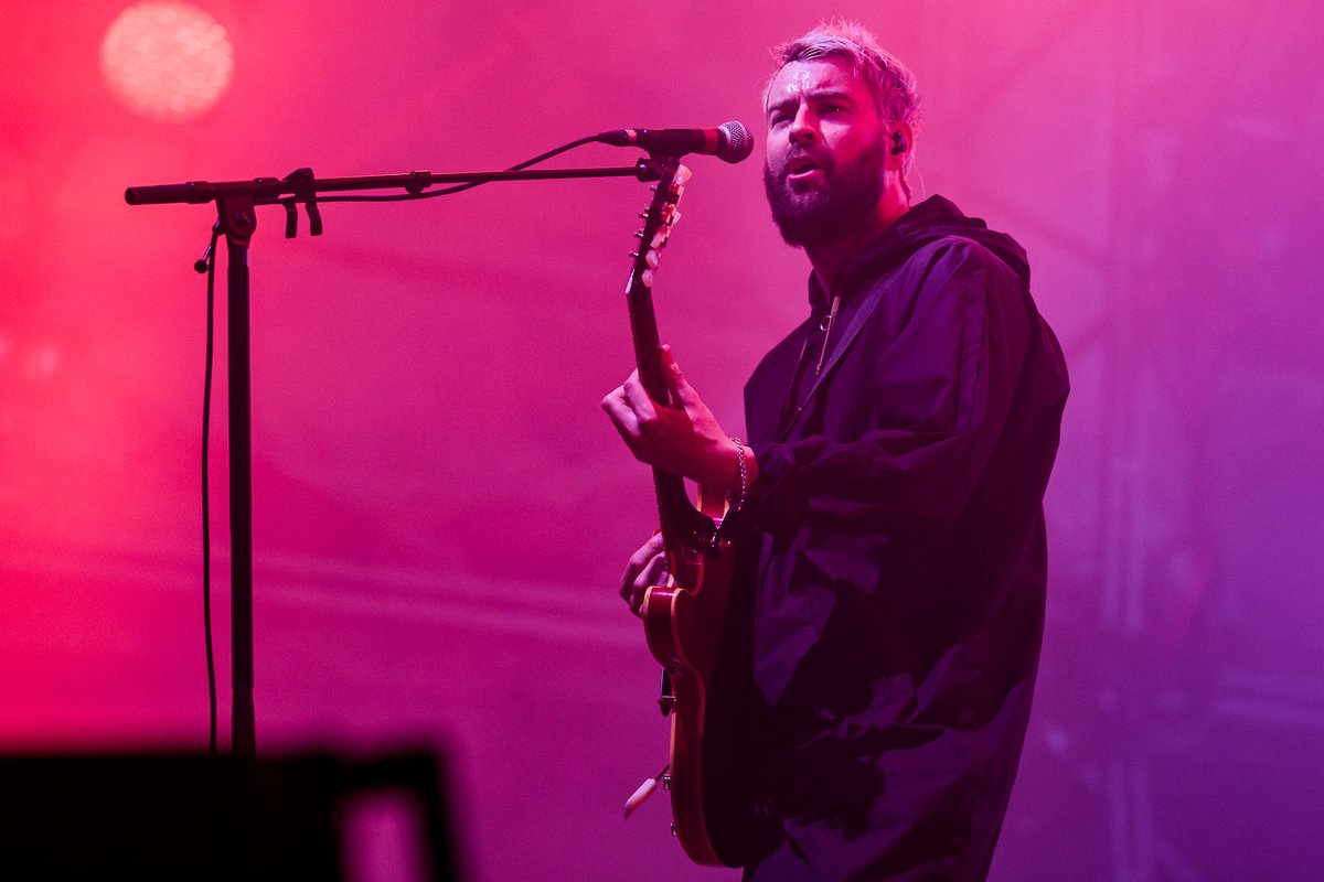 KendalCalling's tweet photo. π COURTEENERS AT #KC19 π
With nearly a third of the vote, @thecourteeners are crowned as the best KC performance of all time on the #KendalCallingChartShow π₯³β‘οΈπ
https://t.co/014as2bJhz
@shellzenner https://t.co/ffsyqxi7jZ