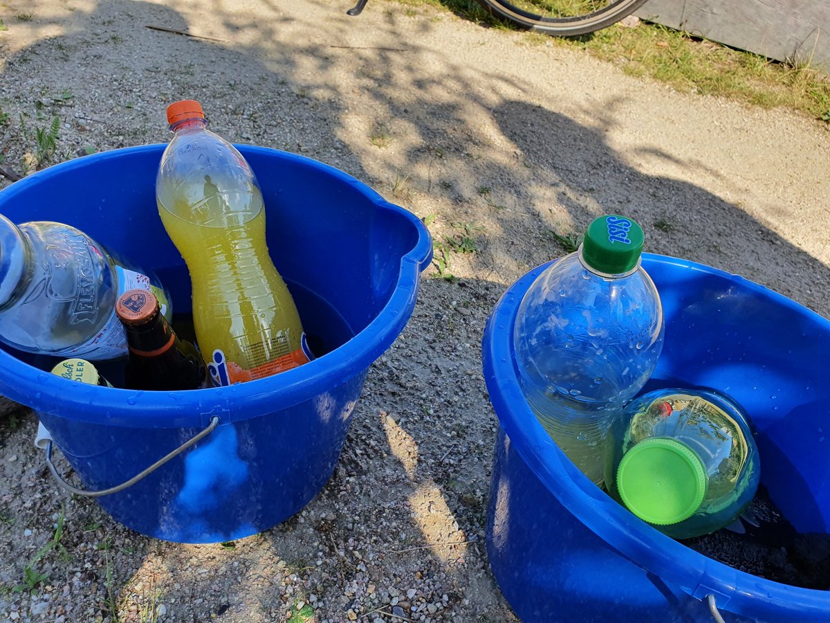 Pfoe, de laatste 30 kilometer #VechtBerkelIJssel waren zwaar, dankzij forse tegenwind. Maar we zijn er. Gelukkig is er goede service aan de finish. Mooie tocht met <a href="/vincent313/">Vincent3</a>, @Veelwandelaar, <a href="/mauritswever/">Maurits Wever 🚴🚄🚶🎵</a>, <a href="/pepicek/">pepicekjosefov</a> en <a href="/rcroding/">Rogier Roding</a>!