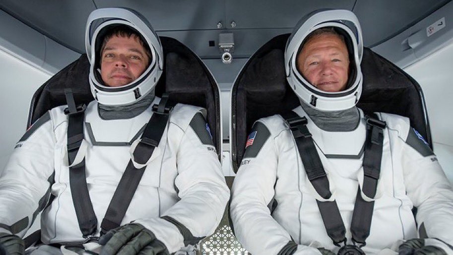 tv_leader's tweet photo. We are very excited about the splashdown! This is another historic moment for us all. @AstroBehnken @Astro_Doug We will carry the splashdown LIVE! https://t.co/ikznpcq9Sj
