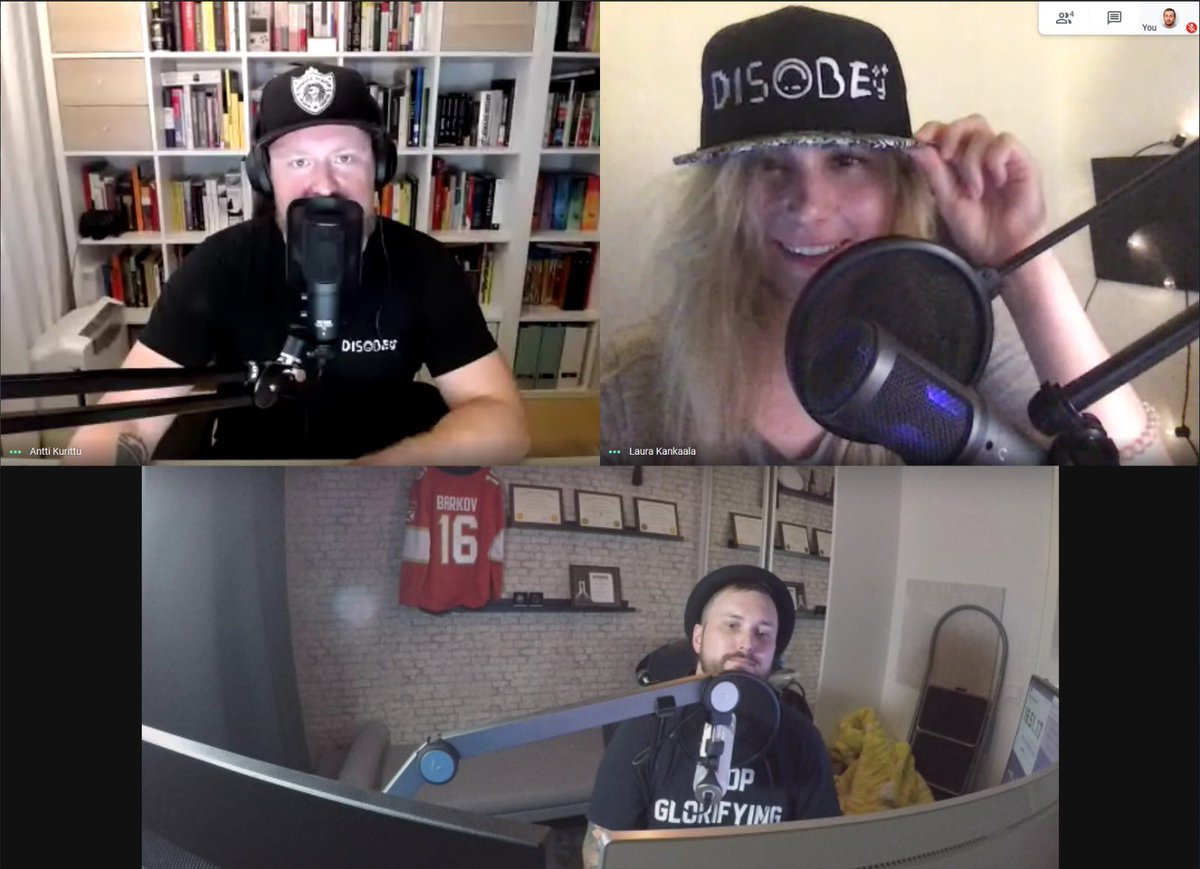 turvakarajat's tweet photo. Huomenna taas maanantai ja käräjäpäivä! 🎙

5 retwiittiä tälle ➡️ Laura harjaa hiuksensa
25 retwiittiä ➡️ Juho tippaa fedoraansa

#Turvakäräjät #podcast https://t.co/9hyO9zOaXy