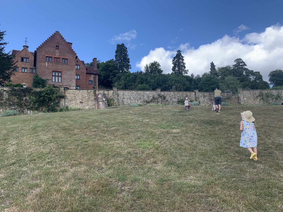 BBCMaryam's tweet photo. Lovely day at #Chartwellhouse @nationaltrust . Juno loved her first day trip with the family !
#daytrip #puppylife https://t.co/a3wMJv7Khz