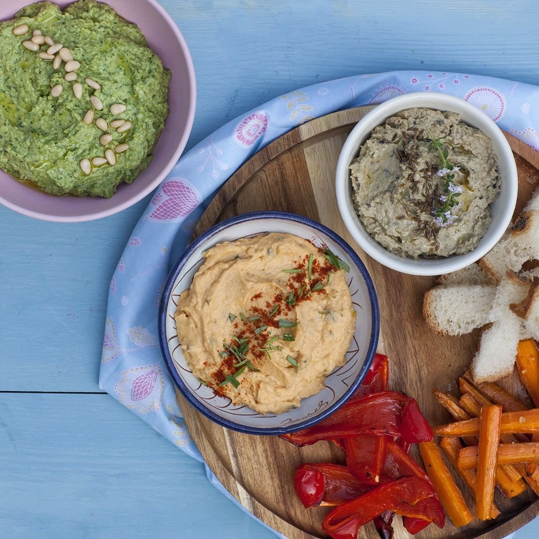 Hummus is where the heart is 🧡 Make the best ever with these three hummus variations from Aileen at <a href="/babyledfeeding1/">Baby Led Feeding</a> —> bit.ly/39PtV7N #THRIVEFESTIVAL